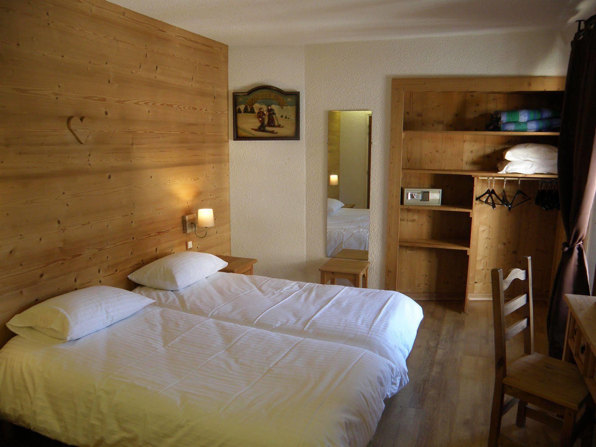 Hotel Les Vallois วาหลุยส์ ภายนอก รูปภาพ