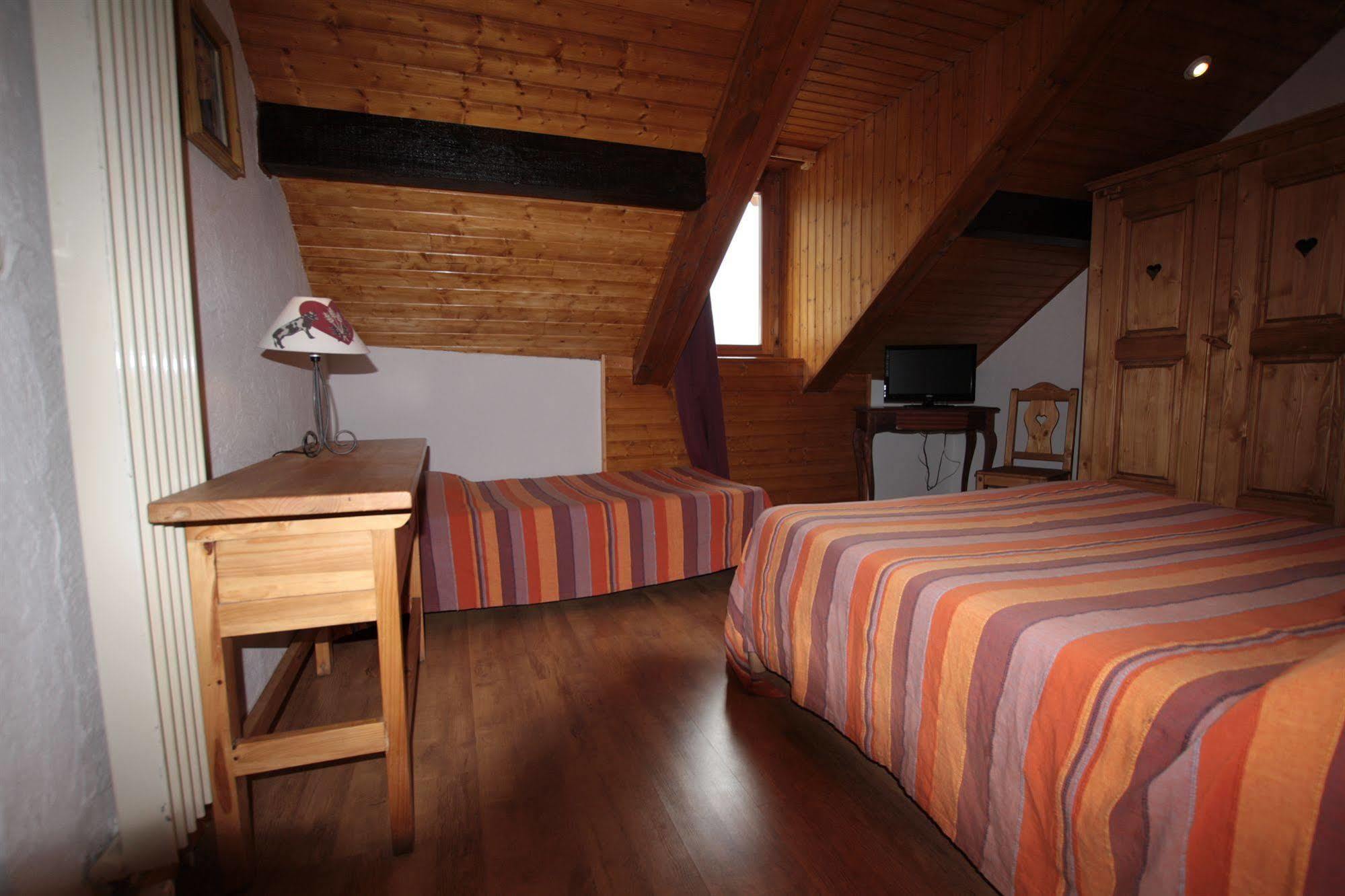 Hotel Les Vallois วาหลุยส์ ภายนอก รูปภาพ