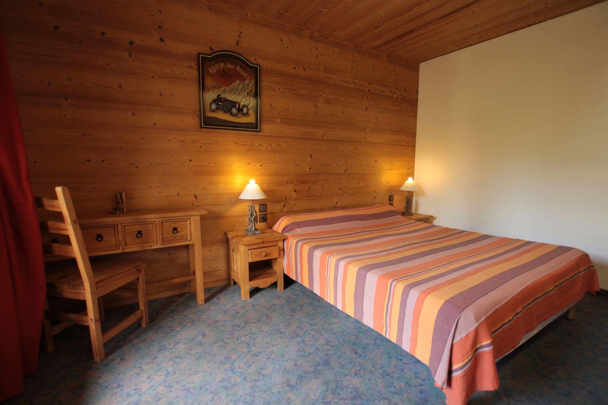 Hotel Les Vallois วาหลุยส์ ภายนอก รูปภาพ