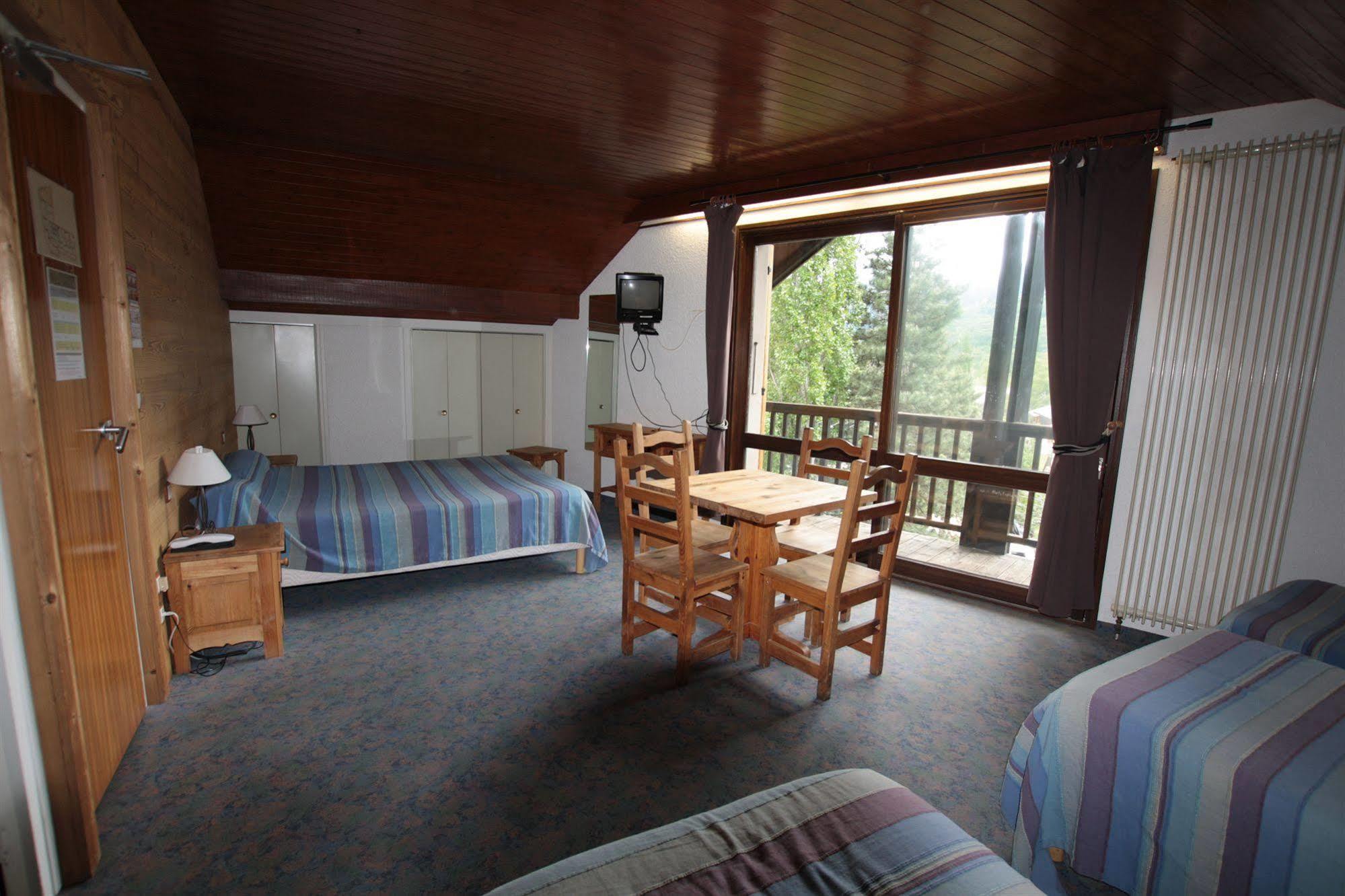 Hotel Les Vallois วาหลุยส์ ภายนอก รูปภาพ